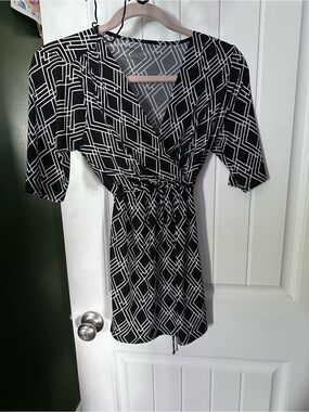 Motherhood Black & White Geometric Wrap Tunic